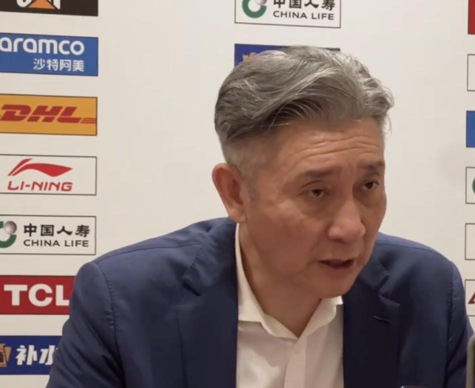 终结上海9连胜，郑永刚：球队现在非常团结，贺希宁堪称劳模