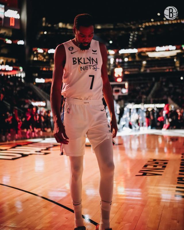 开云体育官网-KD类似时间遭遇类似伤病 篮网今年能改写剧本吗？