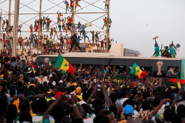 1644399280916039786.jpg 2022-02-07t202158z_1556618395_rc28fs95wo12_rtrmadp_3_soccer-nations-senegal_easy-resize.com-1200x800.jpg